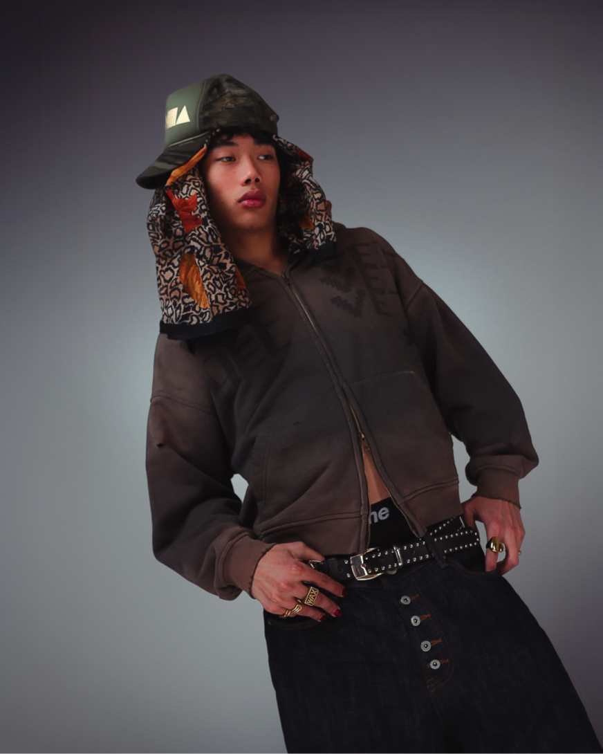 "DUSK" ZIP UP front view, Helvet Newyork.